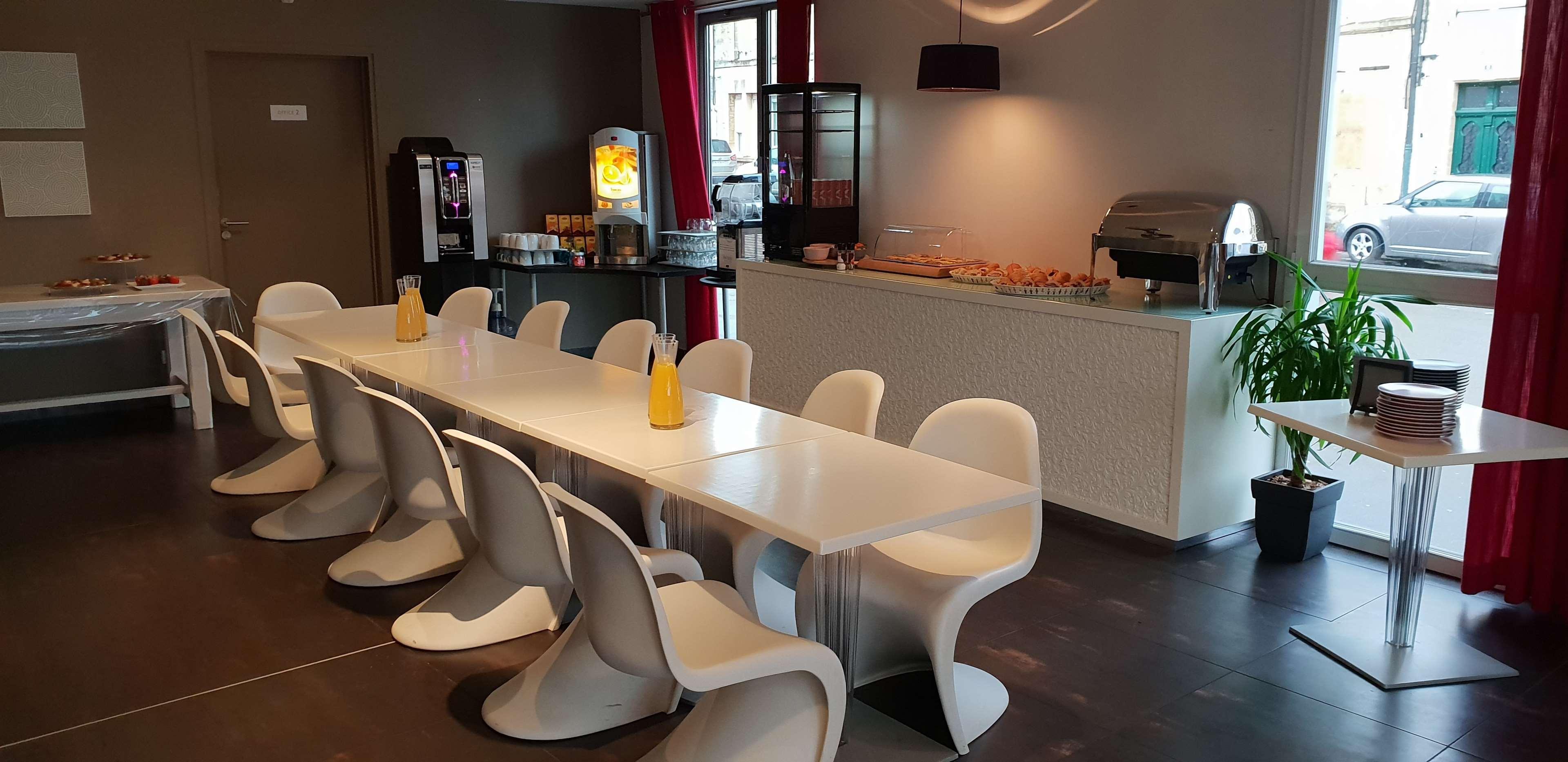 Kyriad Charleville Mezieres Екстер'єр фото